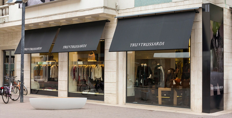 Владелец Trussardi опроверг сообщения об уходе бренда из России