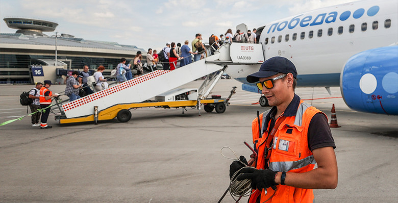 Минцифры предложило провести тестирование посадки на самолет по биометрии