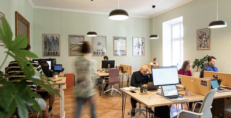 Почему работники не могут, а работодатели не хотят менять условия труда