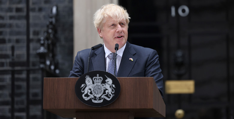 Борис Джонсон признался в использовании ChatGPT при написании книг