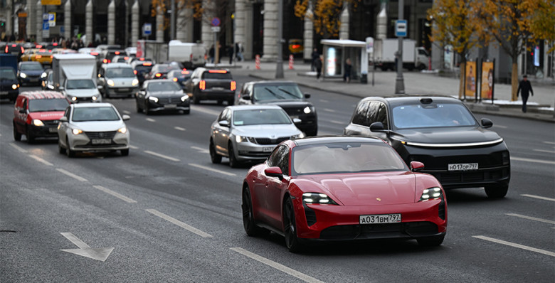 Продажи люксовых автомобилей в России выросли на 28%