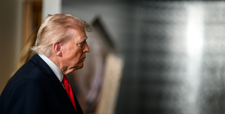 Дональд Трамп объявил о снижении пошлин на товары из КНР Дональд Трамп объявил о снижении пошлин на товары из КНР