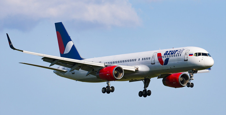 «Ведомости» узнали причину ограничения сертификата у Azur Air