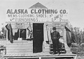 Магазин одежды Alaska Clothing Co., Анкоридж, Аляска, США, 1916 г.
