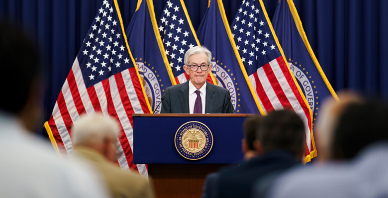 Глава ФРС рассказал об отличиях бума в сфере ИИ от пузыря доткомов 