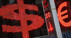 Банк России установил курс доллара ниже 77 рублей впервые с мая 2023 года