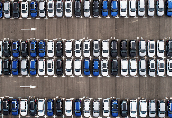 Авторынок ушел в неуправляемый дрифт