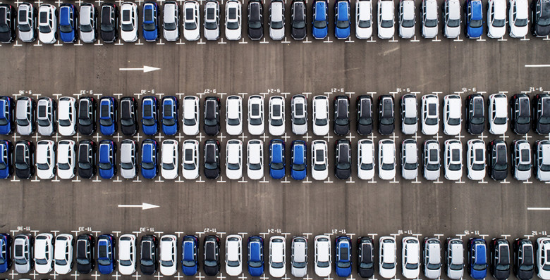 Авторынок ушел в неуправляемый дрифт