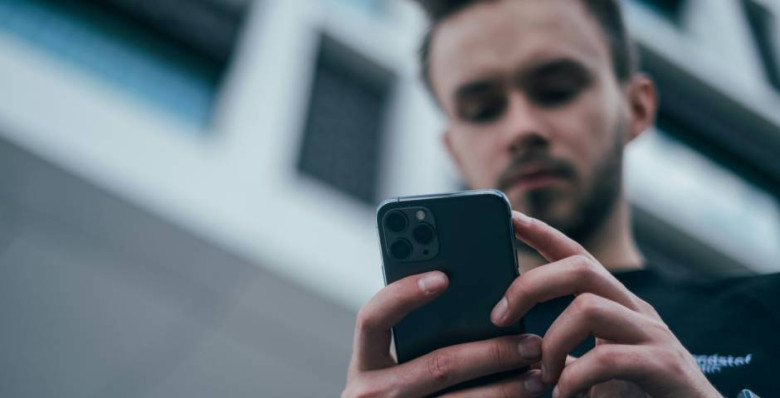В работе мессенджера WhatsApp произошел сбой