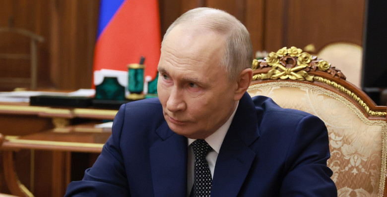 Владимир Путин назвал институты федерализма жизненно важными для будущего страны