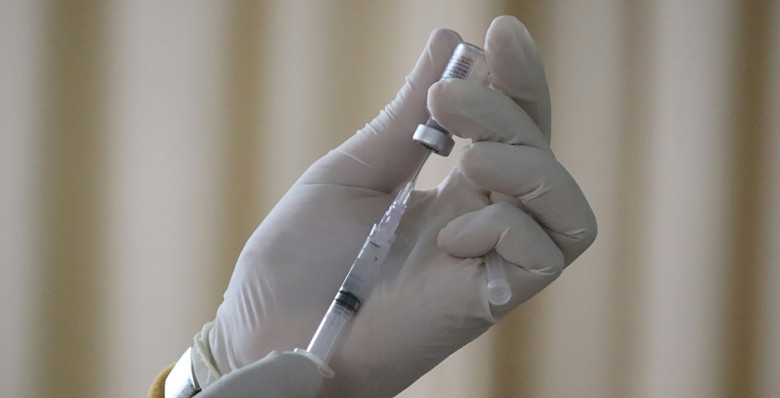 В центре Гамалеи назвали сроки начала применения вакцины от рака