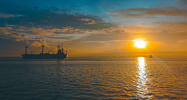 Иран пропустил первое судно через Ормузский пролив после начала перемирия