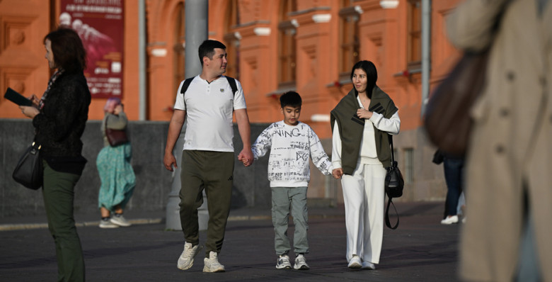 В России утвердили пятилетний ценз оседлости для получения детских пособий иностранцами