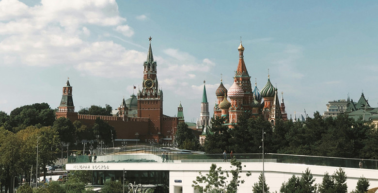 Дмитрий Песков: любые санкции вредят налаживанию отношений между РФ и США