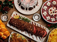 ВТБ: в Новый год россияне тратят деньги в основном на продукты