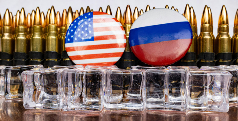 Юрий Ушаков: никто не говорил о проведении трехсторонней встречи РФ, США и Украины