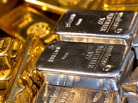 Золото обновило исторический максимум, подорожав до $2286,4