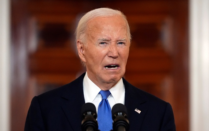 Байден допустил рост цен на топливо в США после введения новых санкций против России