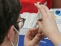 В России начнут применять вакцину для терапии меланомы в 2026 году