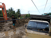 В результате наводнения в Индонезии погибли 174 человека