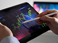Индекс S&P 500 впервые превысил отметку 7500 пунктов