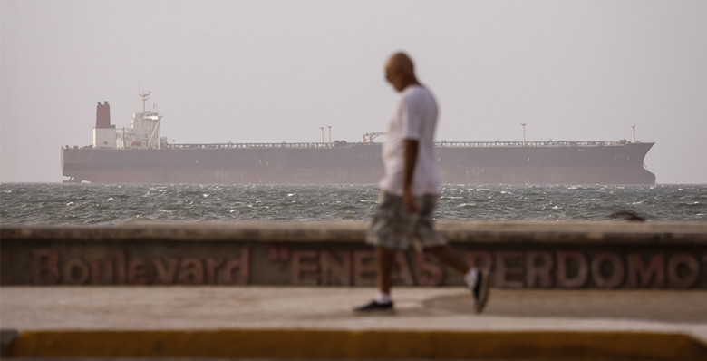 Захваты танкеров угрожают урегулированию на Украине