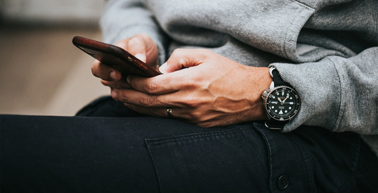 Минцифры добавило в «белый список» сайты волонтеров, «Ленты» и «Додо Пиццы»