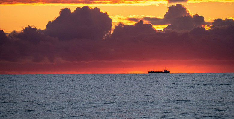 Глава Минфина США рассказал о просьбе 10 стран продлить снятие санкций с нефти РФ