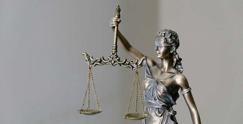 ВС: суды нарушили права Полины Лурье при изъятии квартиры Ларисы Долиной