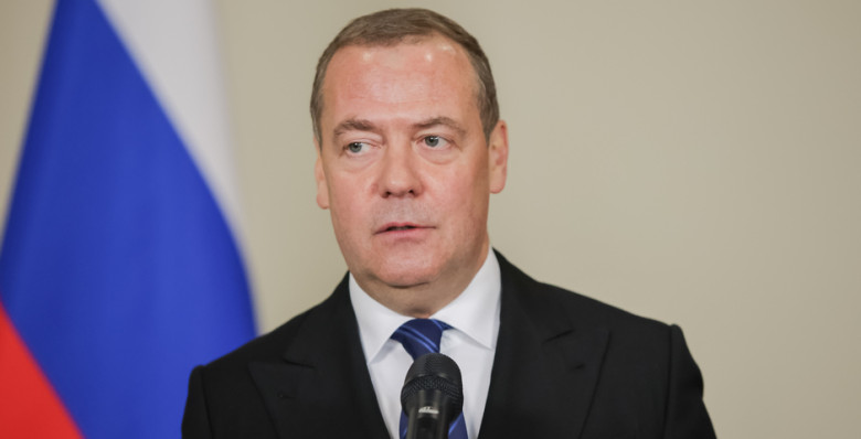 Дмитрий Медведев назвал неадекватным переход танкера «Маринера» под флаг России