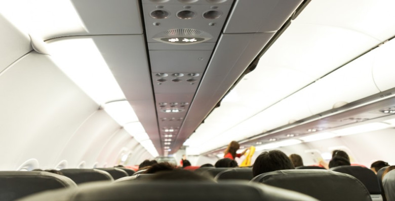 Пассажиропоток российских авиакомпаний за год снизился на 2 млн человек Пассажиропоток российских авиакомпаний за год снизился на 2 млн человек