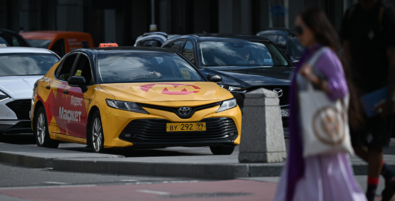 РБК: кабмин поддержал послабления для частных водителей по закону о локализации