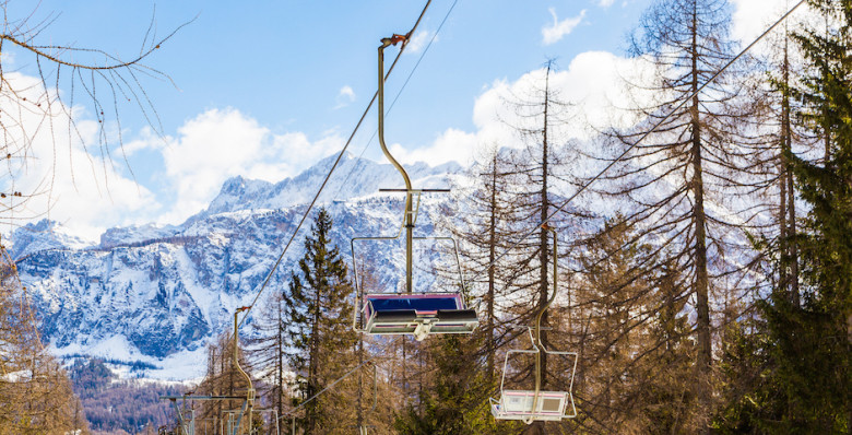 При взрыве на горнолыжном курорте в Швейцарии погибли как минимум 10 человек