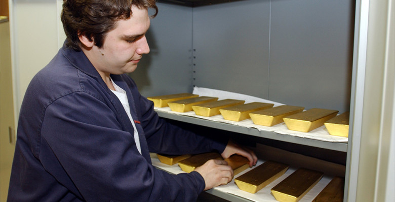 Российские золотые резервы впервые в истории превысили $300 млрд