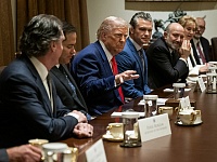 Дональд Трамп поручил ввести 100%-ные пошлины на иностранные фильмы