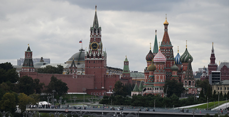 В Кремле рассказали о контроле за ситуацией с арестованными в Баку россиянами