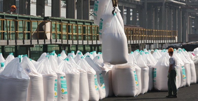 Минсельхоз приостановил экспорт аммиачной селитры до 21 апреля