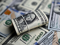 США приостановили поставки наличных долларов в Ирак