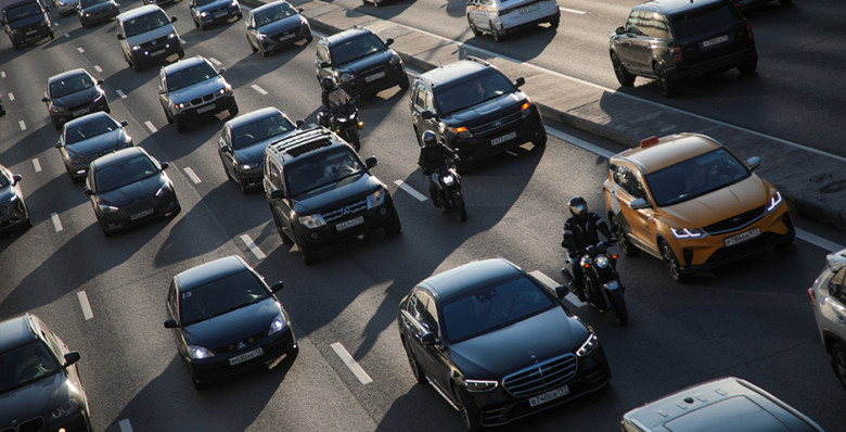 В России впервые за 25 лет стало меньше легковых автомобилей