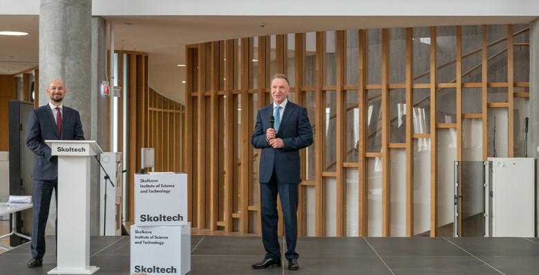 Игорь Шувалов официально представил сотрудникам и студентам Сколтеха нового ректора