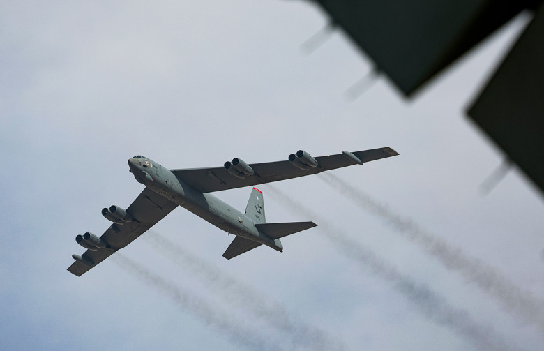 Американский межконтинентальный стратегический бомбардировщик Boeing B-52