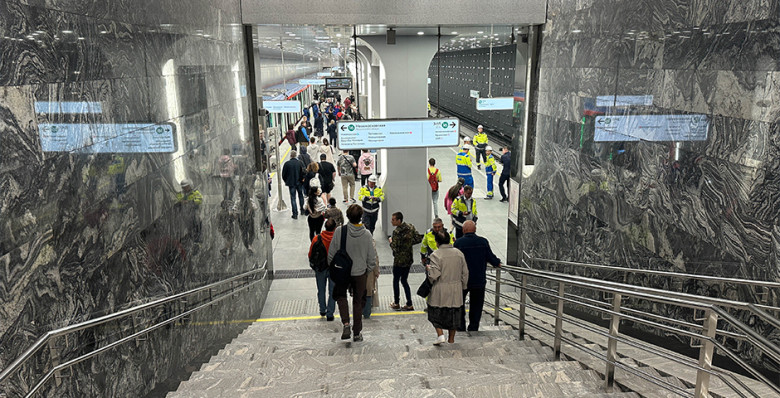 В московском метро появились шумоподавляющие кабины для звонков и работы
