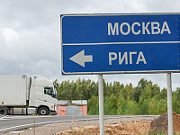 Глава МВД Латвии опроверг планы массовой депортации россиян