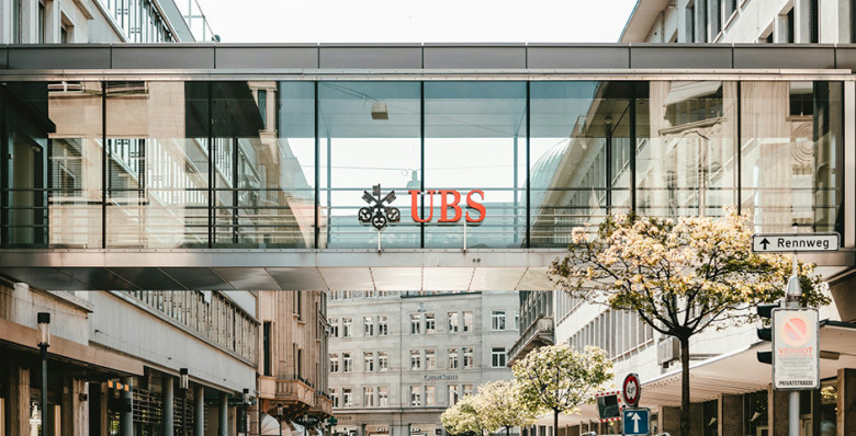 Швейцарский банк UBS может перенести штаб-квартиру в США