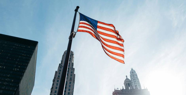 Глава Минфина США заявил о рецессии в некоторых секторах экономики