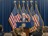 ФРС США сохранила ставку без изменений после трех снижений подряд