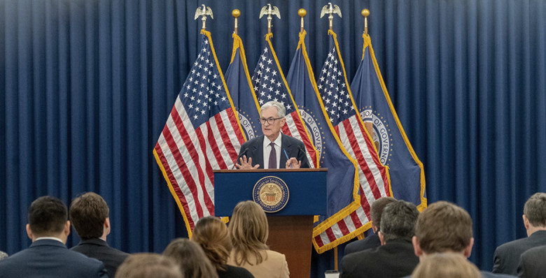 ФРС США сохранила ставку без изменений после трех снижений подряд