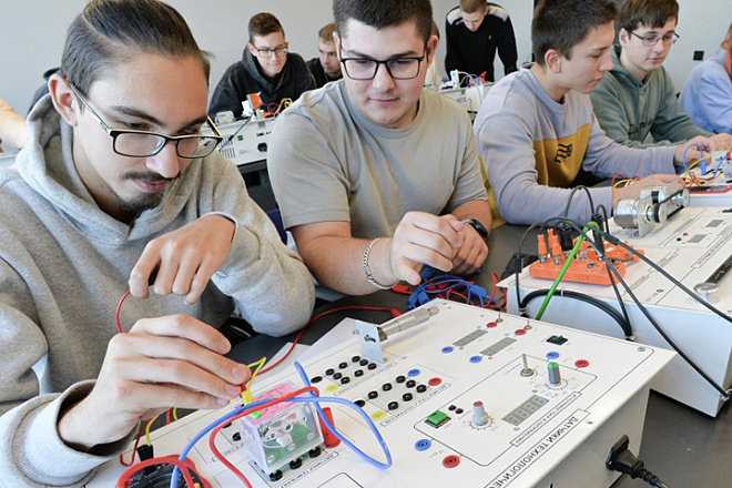 «Технарям» здесь не место