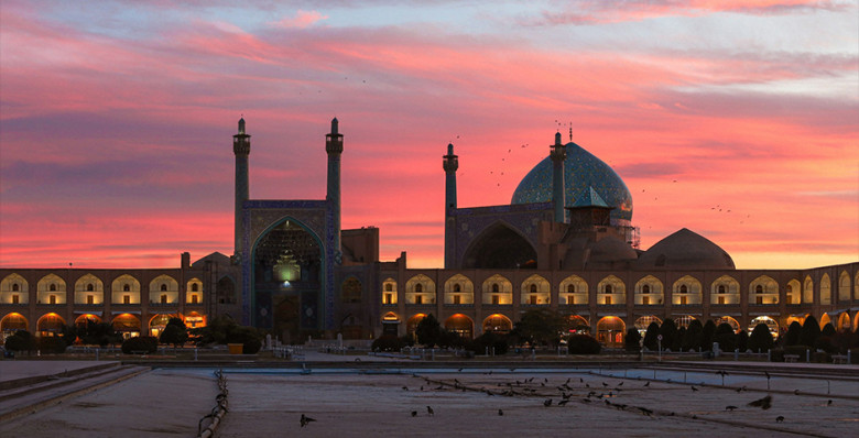 Российским туристам рекомендовали не делать фото в Иране