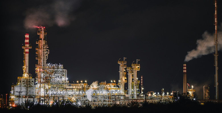 Нефтяные компании отчитались перед кабмином о росте производства топлива